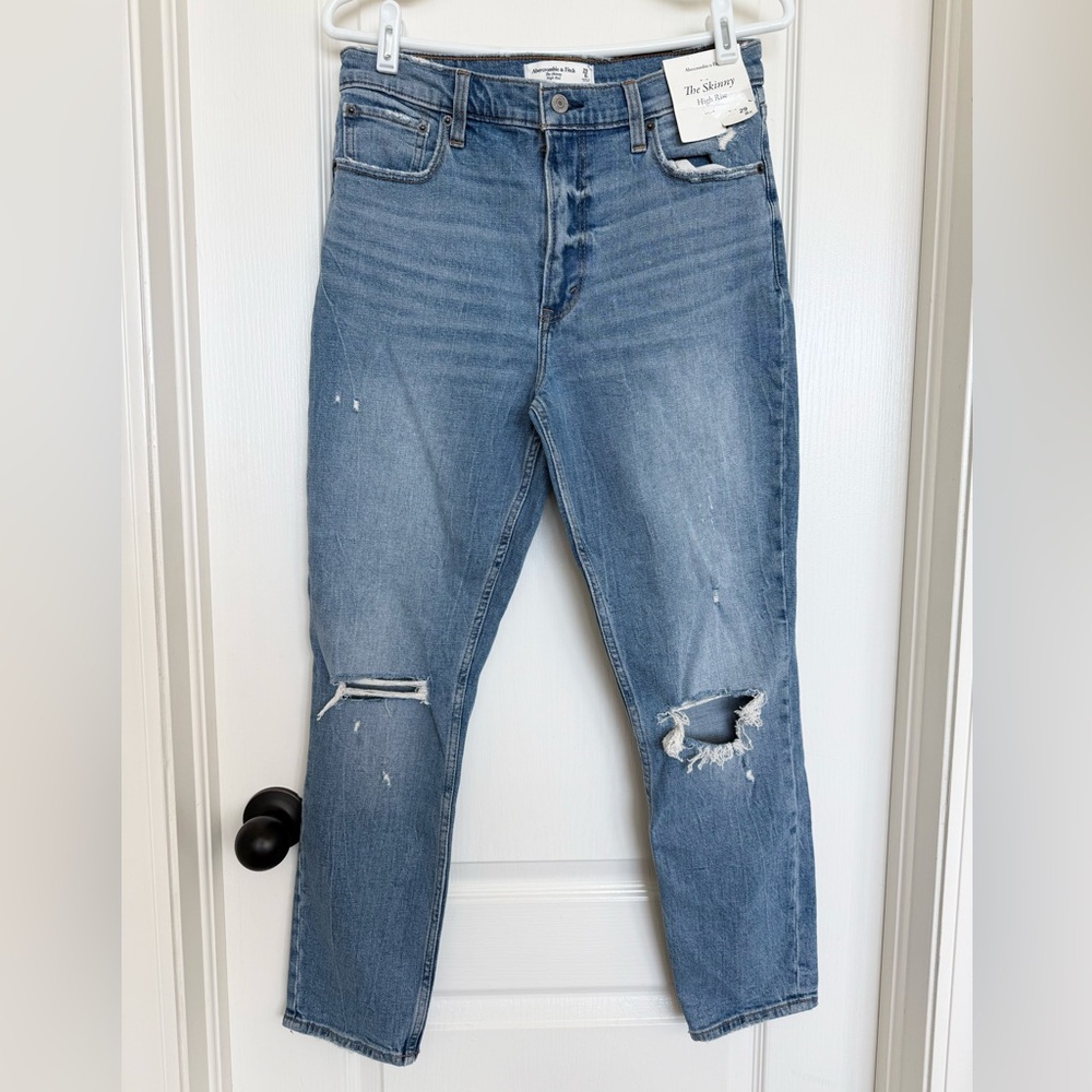 Abercrombie & Fitch The Skinny High Rise Women’s Jeans